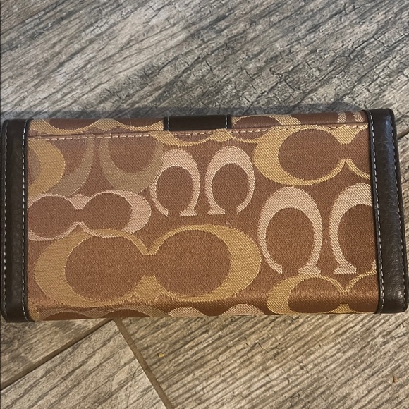 COACH Classic Logo Trifold Wallet & Checkbook Holder Credit Card Slots in Box - Picture 4 of 11